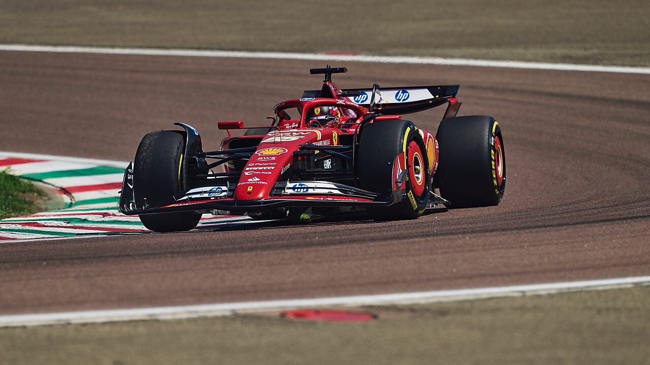 Ferrari F1 2024 em pista