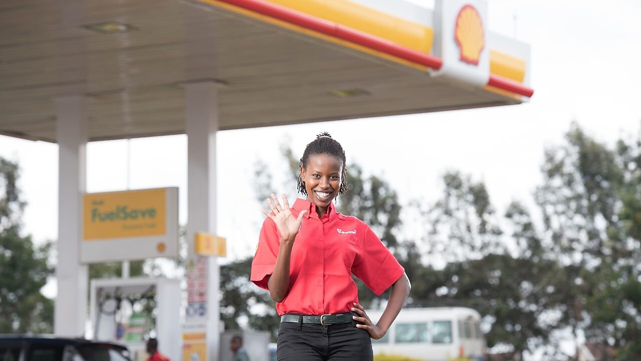 Shell assistant on the forecourt